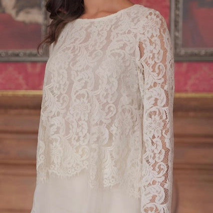 elegante-spitzenbluse-damen-creme-vorne.jpg