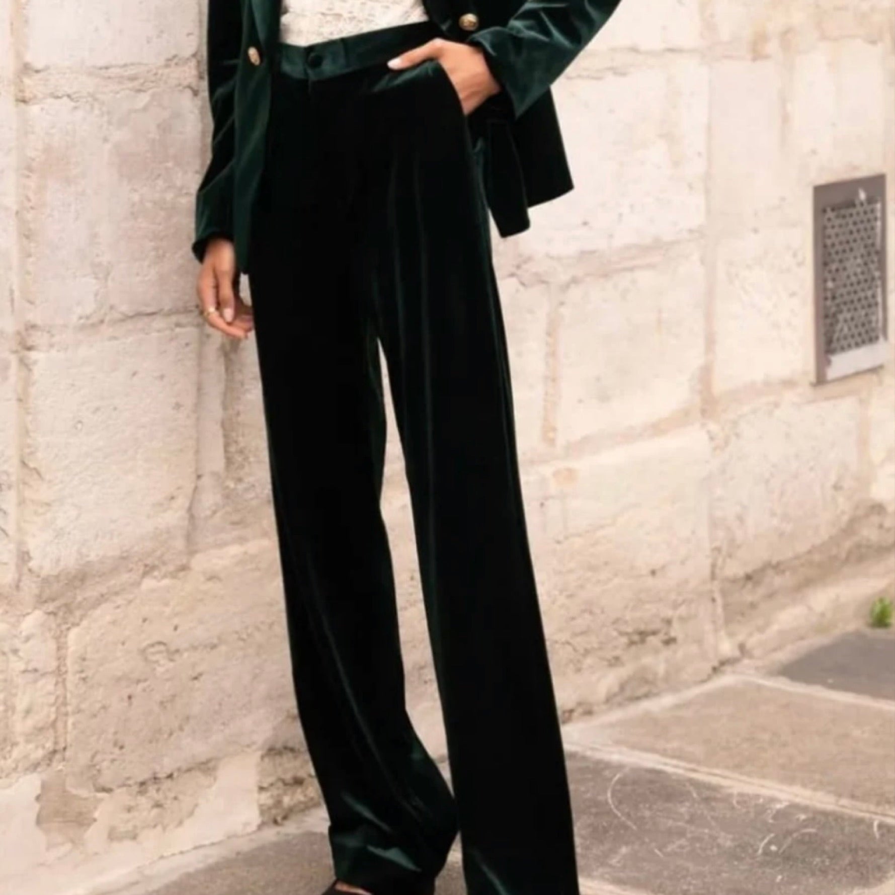 gruene-samthose-damen-smaragdgruen-franzoesischer-stil-business-casual-look.jpg