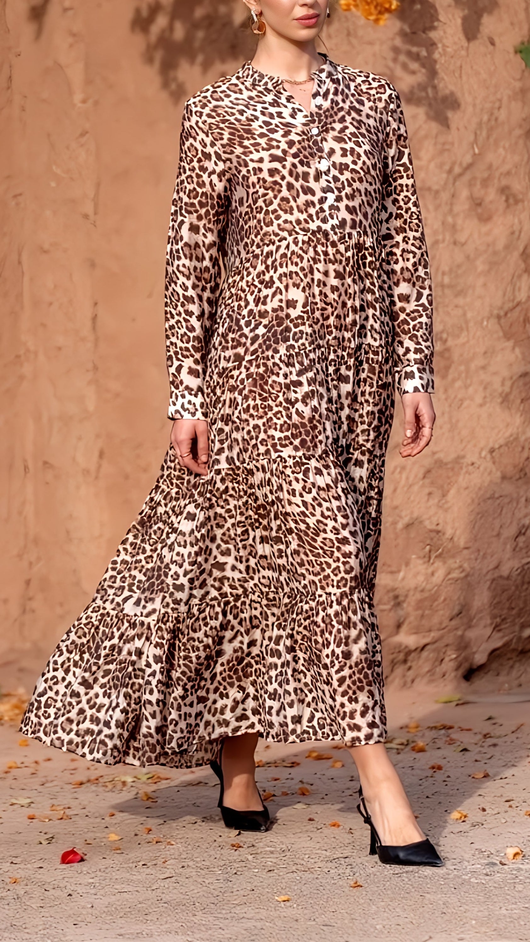 Elegantes Damen Maxikleid mit Leopardenmuster und langen Ärmeln