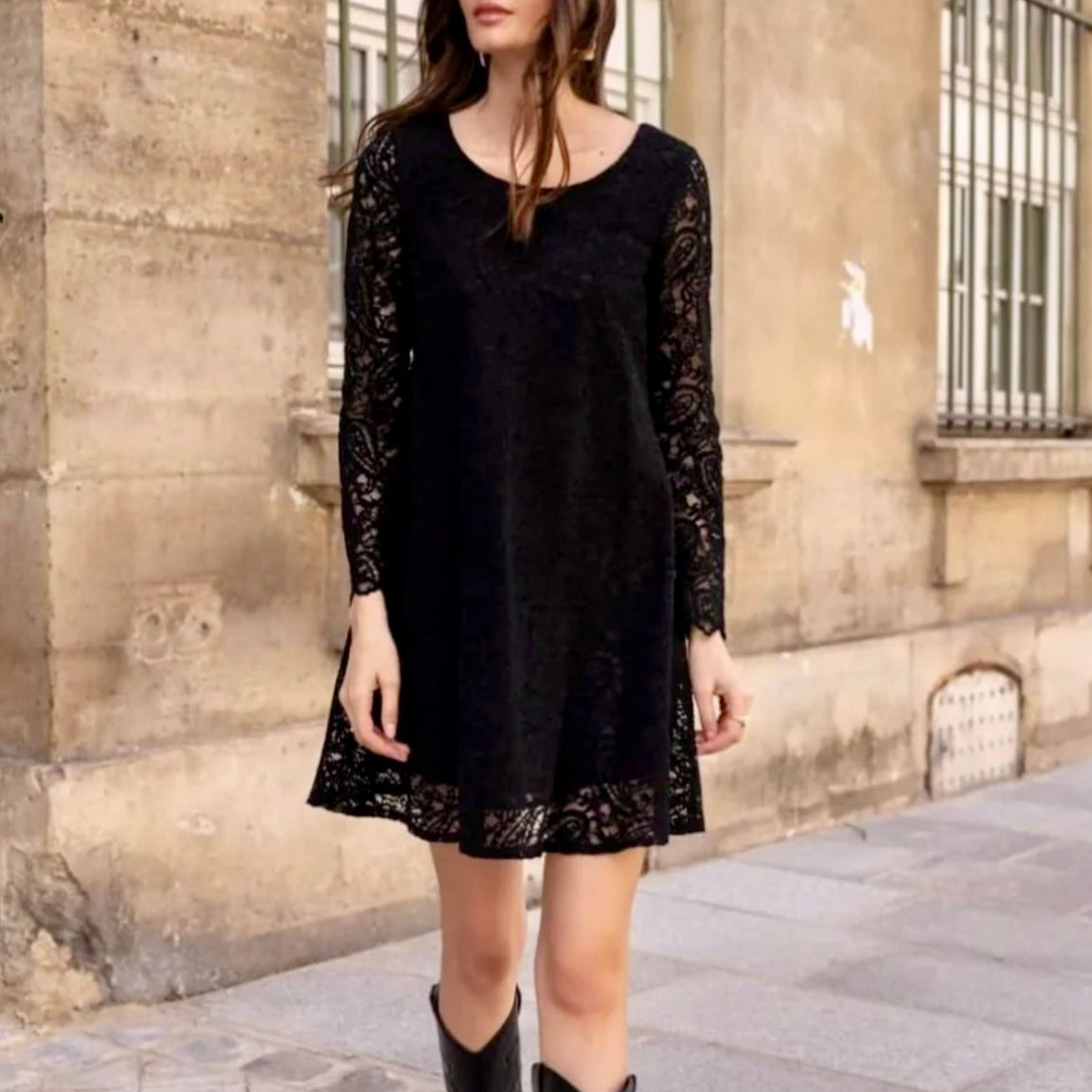 Schwarzes Spitzenkleid Damen mit langen Ärmeln Vorderansicht